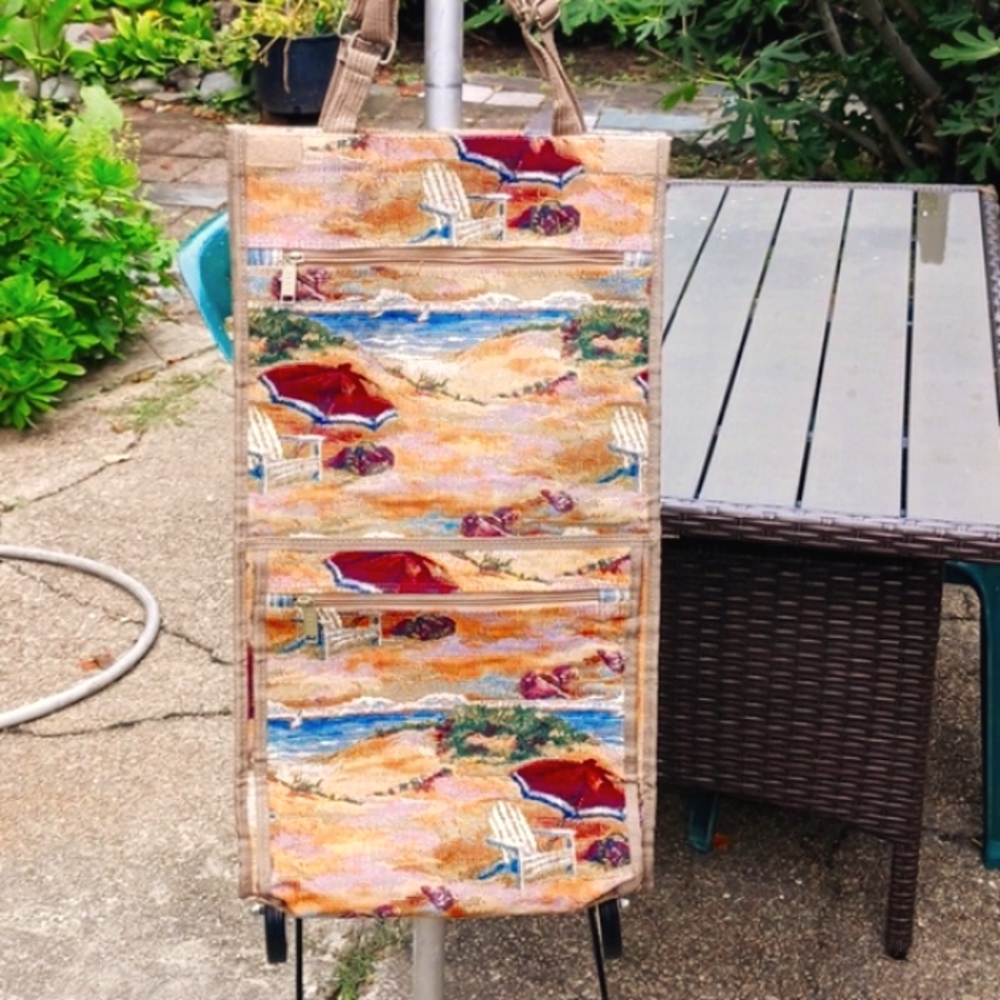 Vintage 👑 Tapestry Luggage/Tote on Wheels With Stand   Beach ⛱️ Scene
